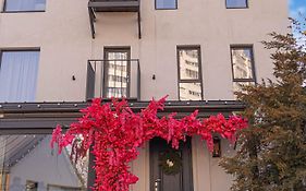 Mosh Mosh Boutique Hotel