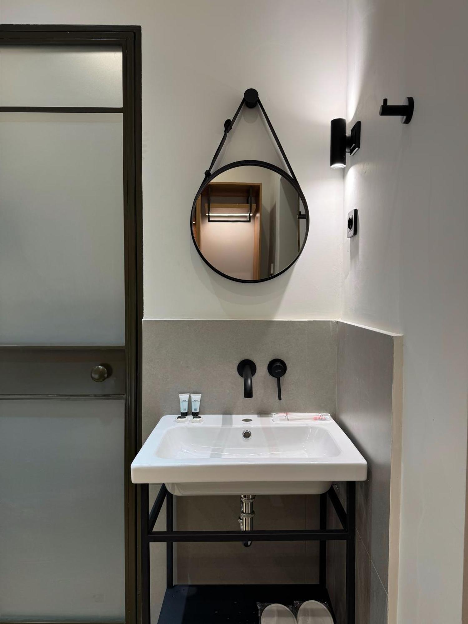 Mosh Mosh Boutique Hotel Almaty Extérieur photo